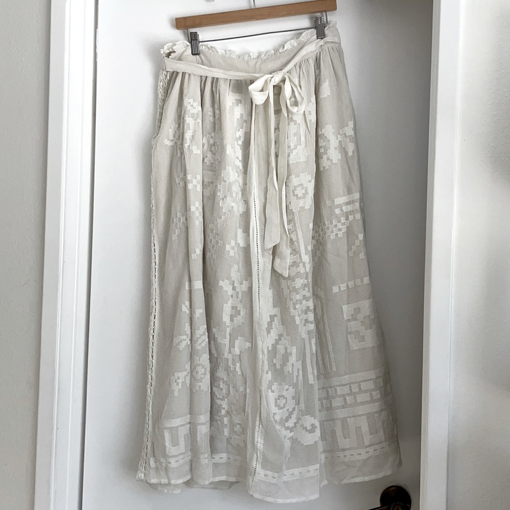 Gorgeous Anthropologie maxi skirt NWT 10